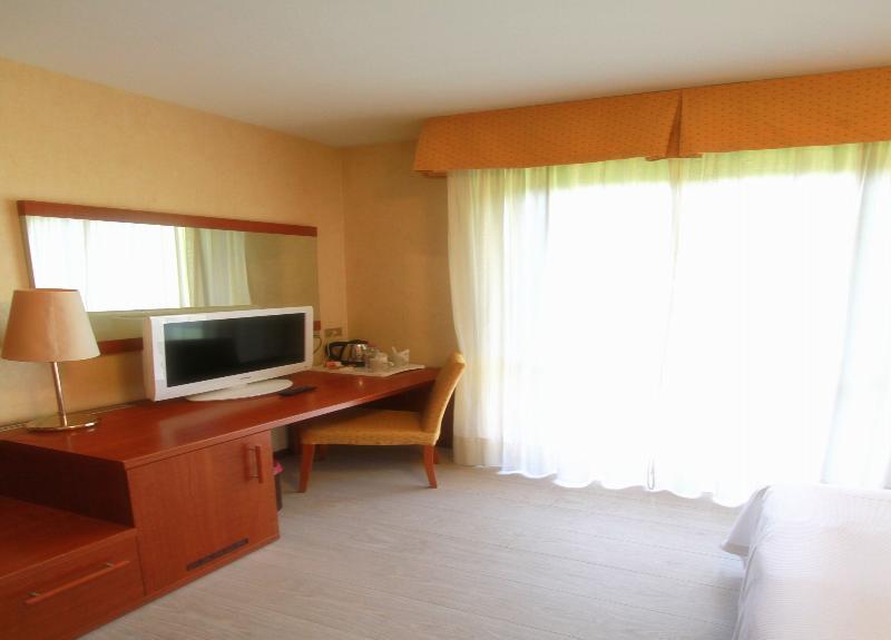 Hotel Parigi 2 & Spa Dalmine Exterior photo